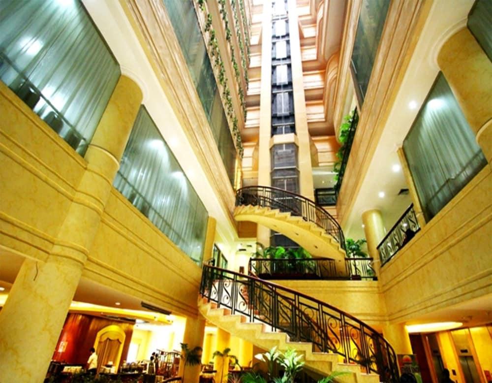 Hotel Sentral Джакарта Экстерьер фото