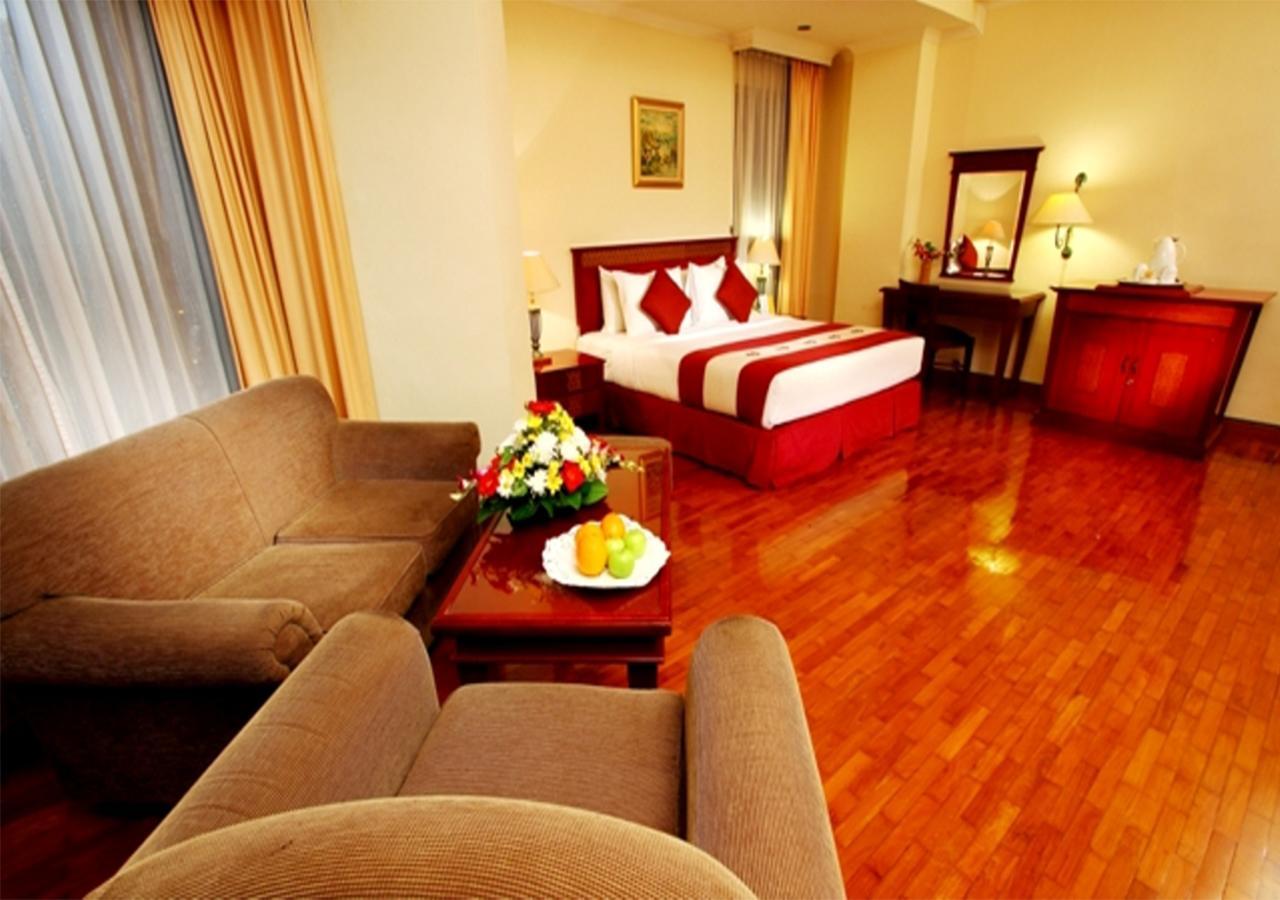 Hotel Sentral Джакарта Экстерьер фото