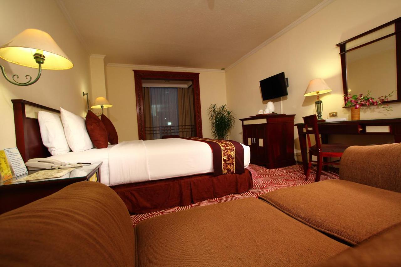 Hotel Sentral Джакарта Экстерьер фото
